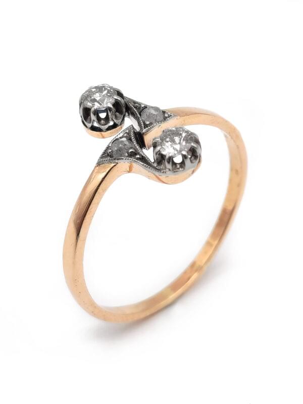 Jugendstil Ring aus Gelbgold und Diamanten