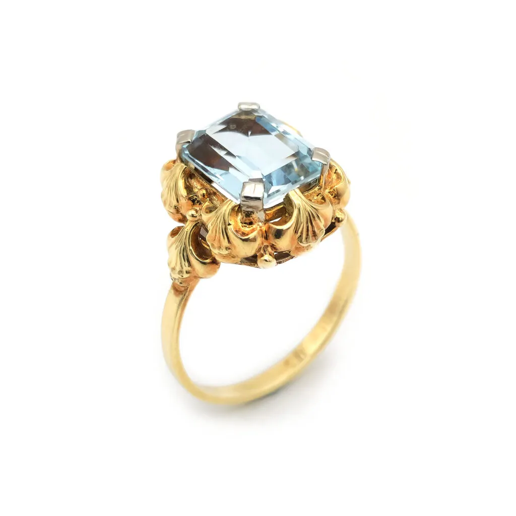 Verschnörkelter Aquamarin Ring