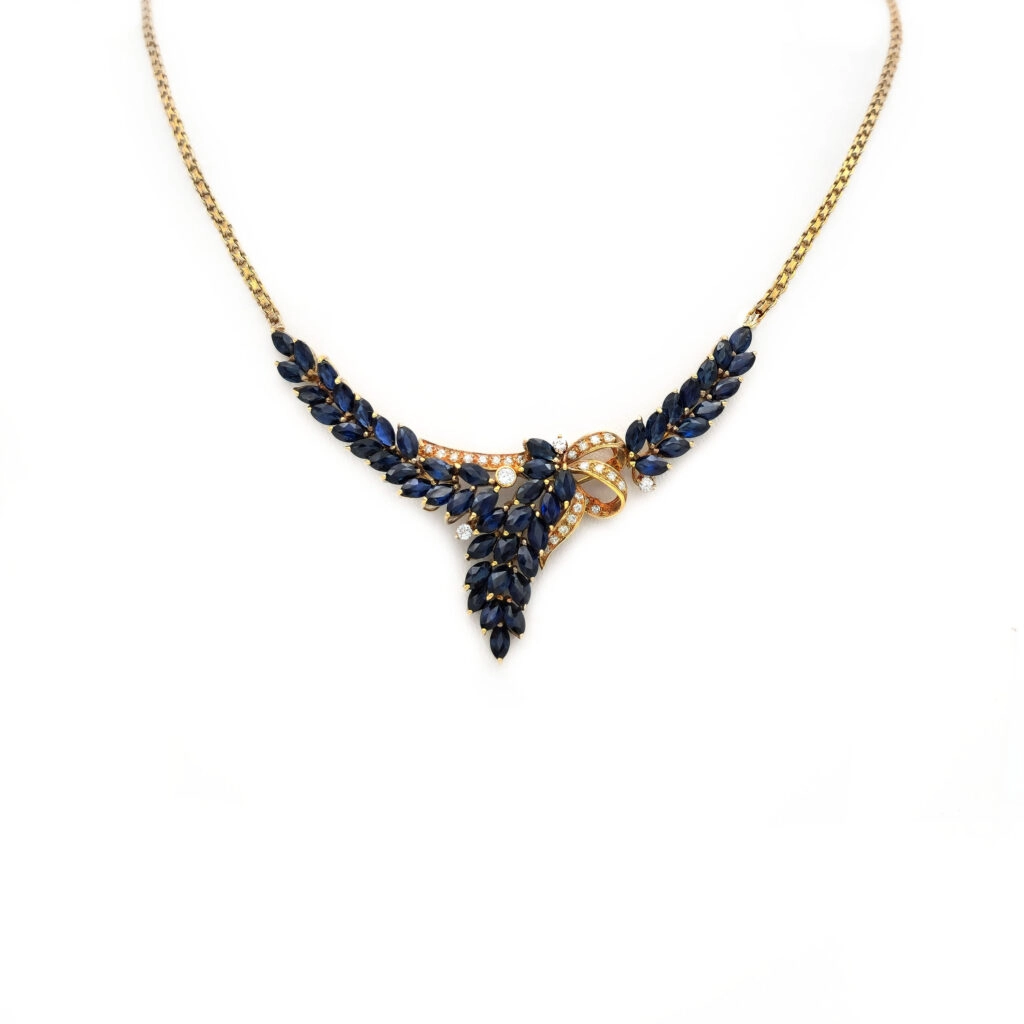 Saphire Clustercollier mit Diamanten