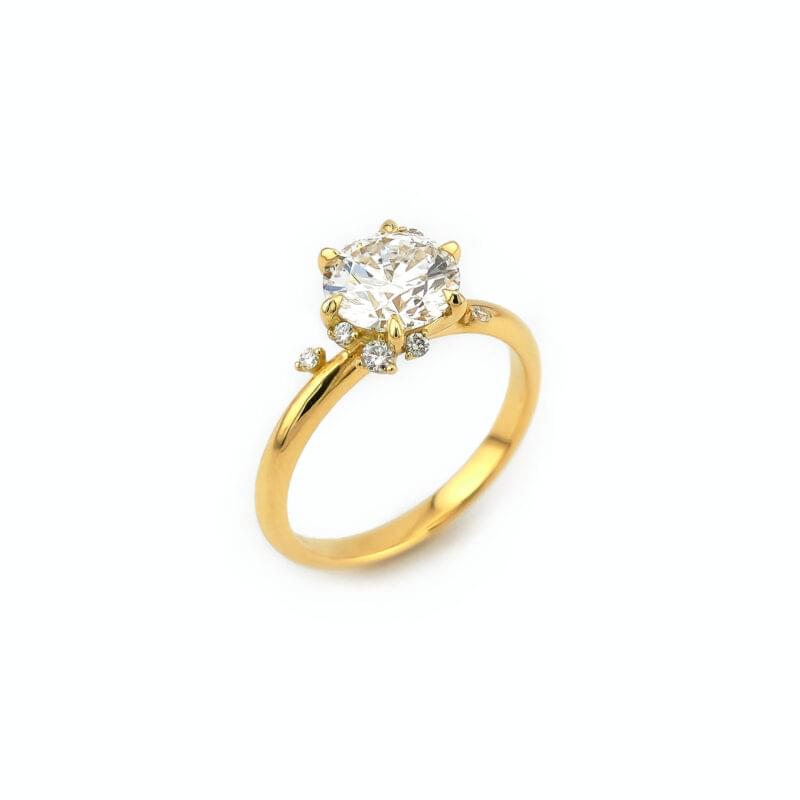 Romantischer Diamantring 2,14 Karat Gelbgold IGI 7 Romantischer Diamantring 2,14 Karat Gelbgold IGI