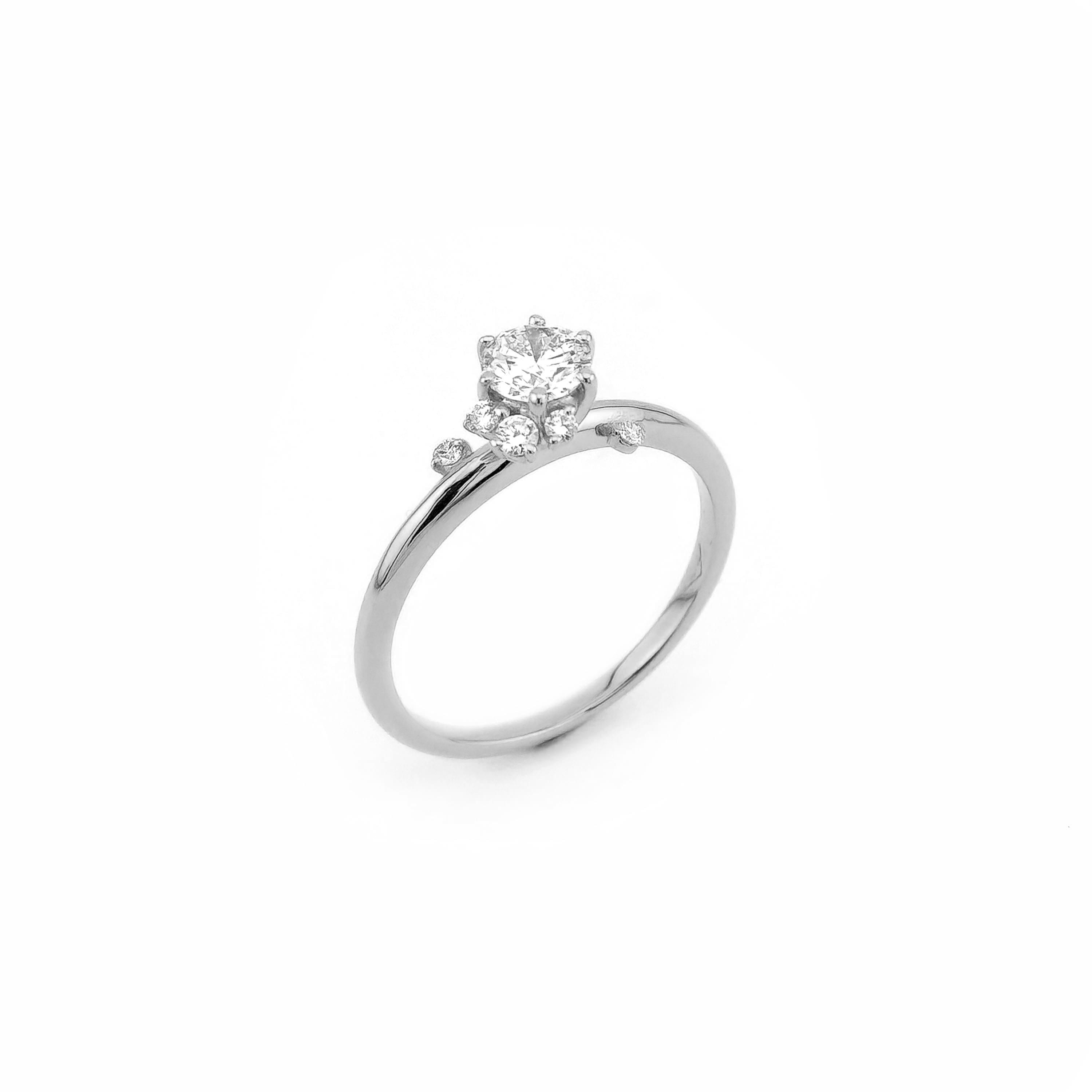 Romantischer Diamantring 0,75 Karat Weissgold HRD 8 Romantischer Diamantring Weissgold 0,75 Karat