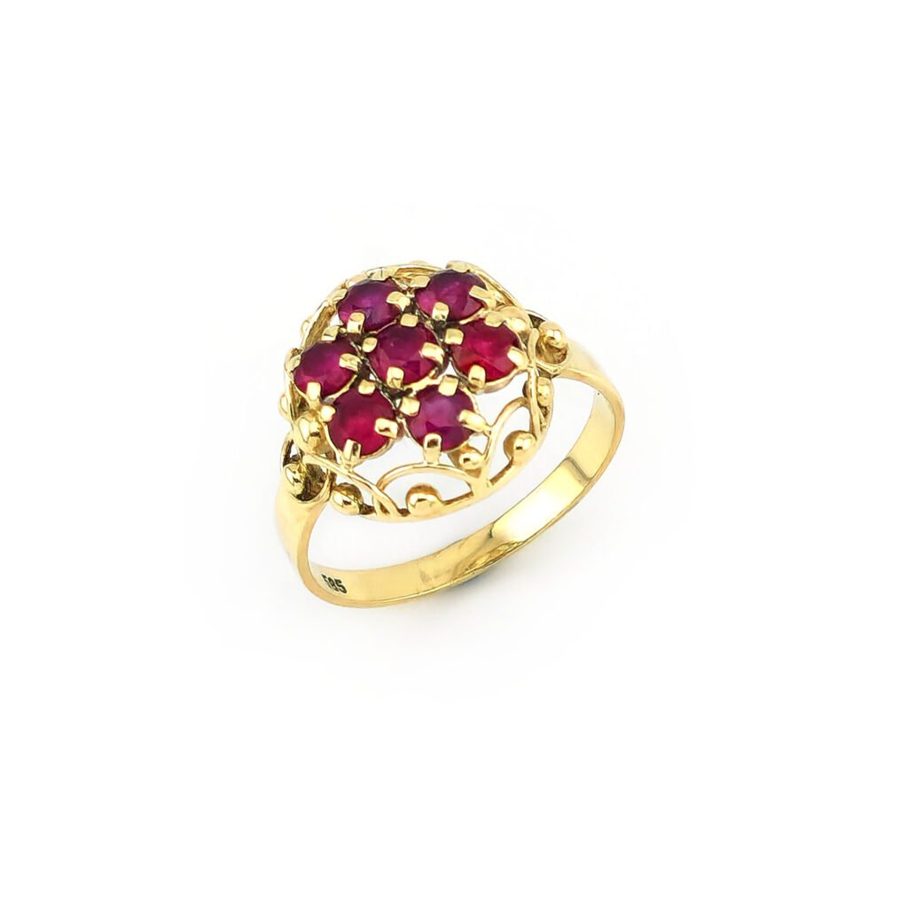 Cluster Rubinring aus 585er Gelbgold