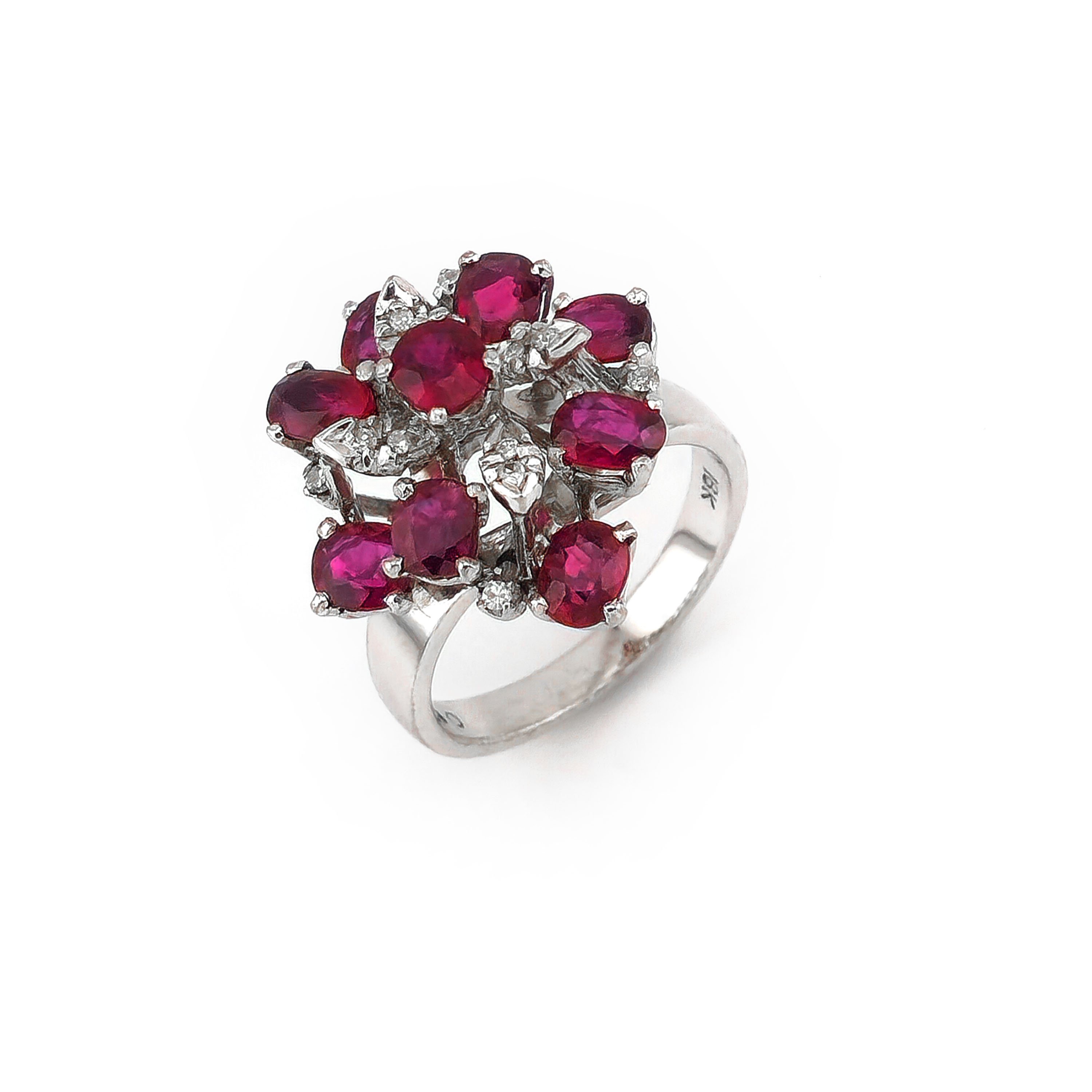 Rubin Cluster-Ring mit Diamanten 750er Weissgold 6 Rubin Cluster-Ring mit Diamanten 750er Weissgold