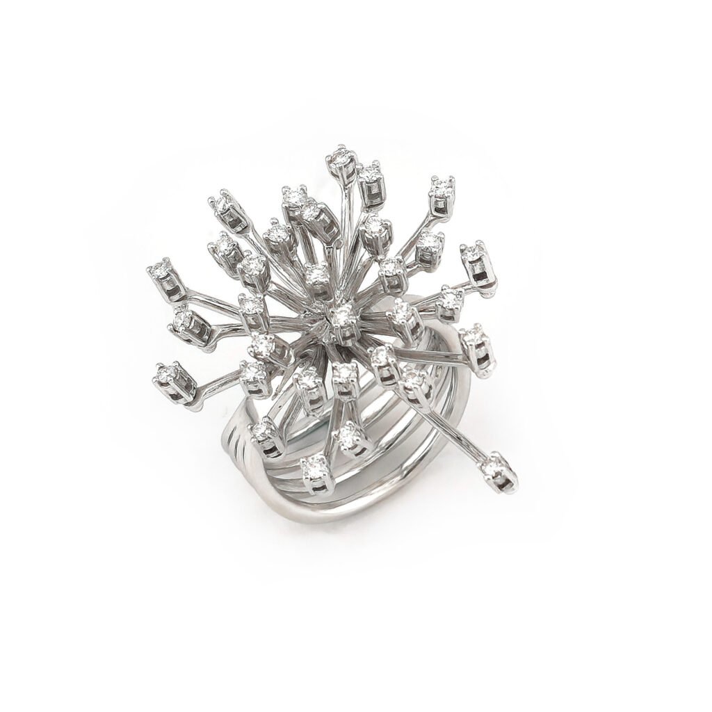 Sternhimmel Cocktailring aus 750er WG mit Diamanten