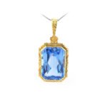 Prunkvoller Blautopas Anhänger 585er Gelbgold