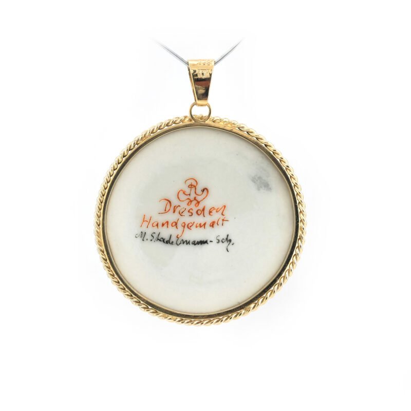 Gelbgoldanhänger mit Porzellan-Einlage handbemalt