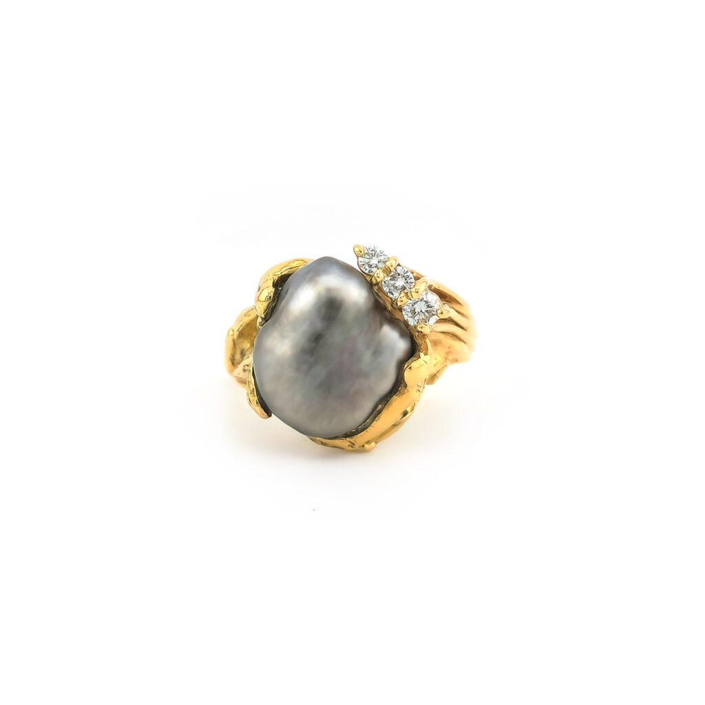 Tahiti-Keshi-Perle Ring mit 3 Diamanten 750er Gold (2)
