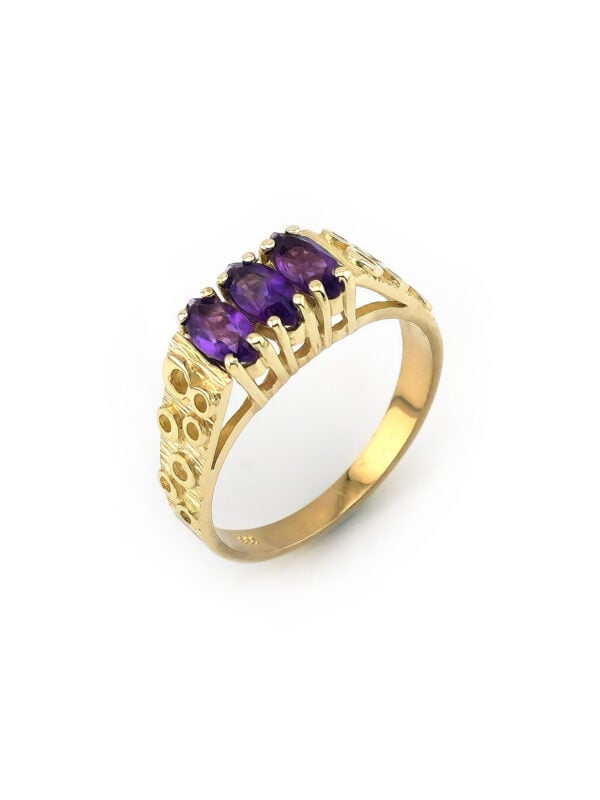 Trilogie Ring mit Amethysten aus Gold