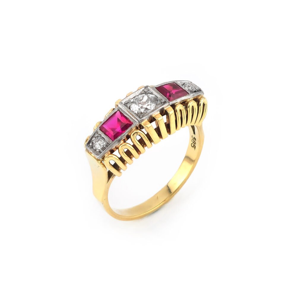 Art Deco Diamantring mit Rubin aus Gold und Platin