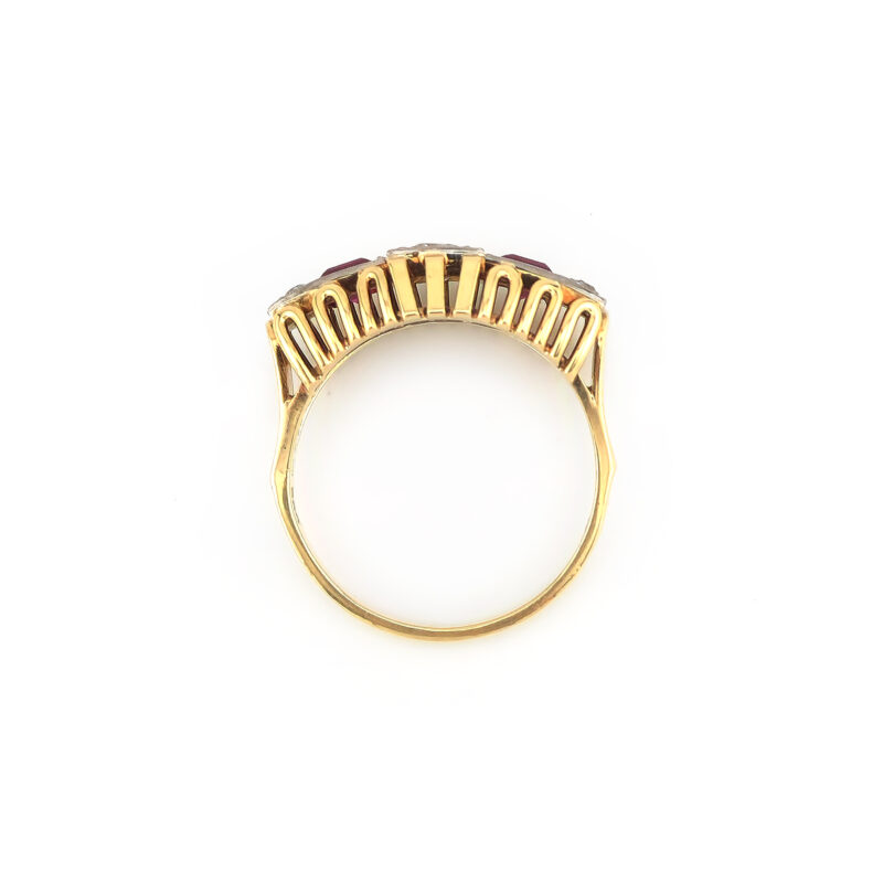 Art Deco Diamantring mit Rubin aus Gold und Platin