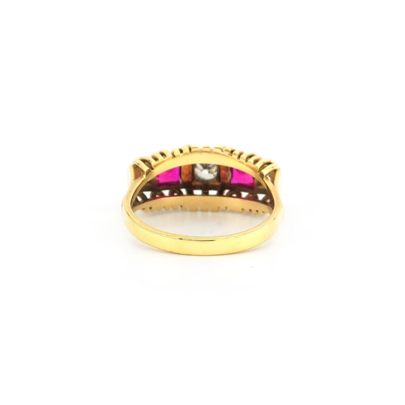 Art Deco Diamantring mit Rubin aus Gold und Platin