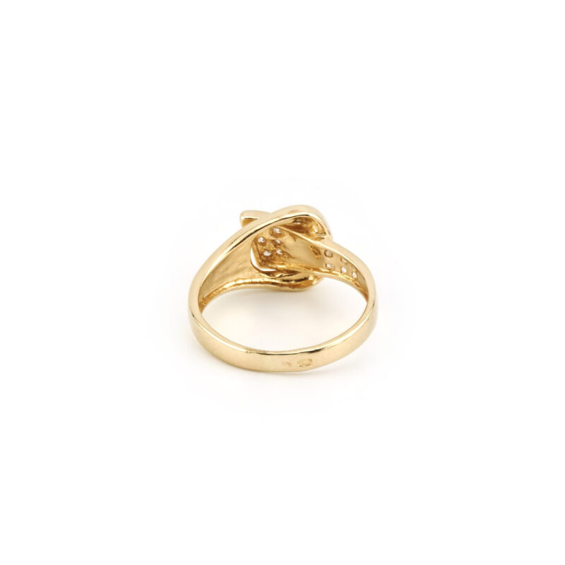 585er Ring im Gürtelschnalle Design