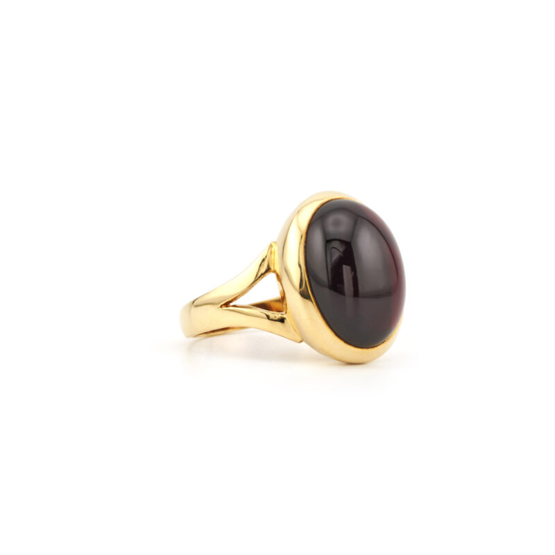 Granat Cabochon Ring aus Italien 750er Gold