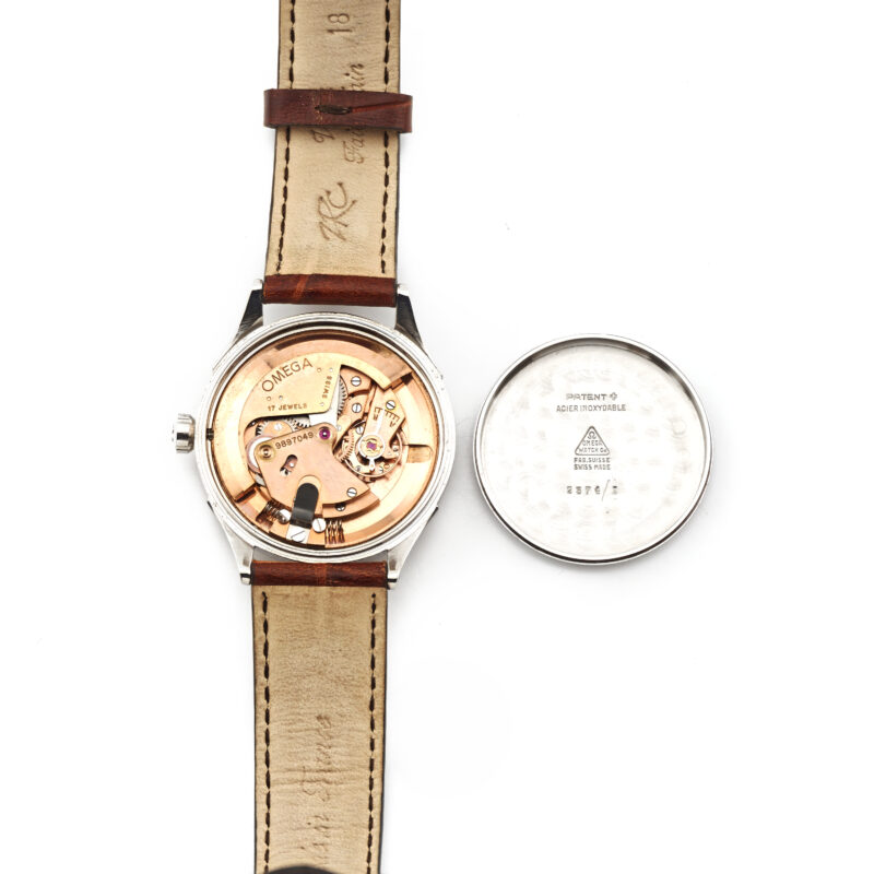 Seltene Omega Automatik Ref. 2374 – Salmon Dial