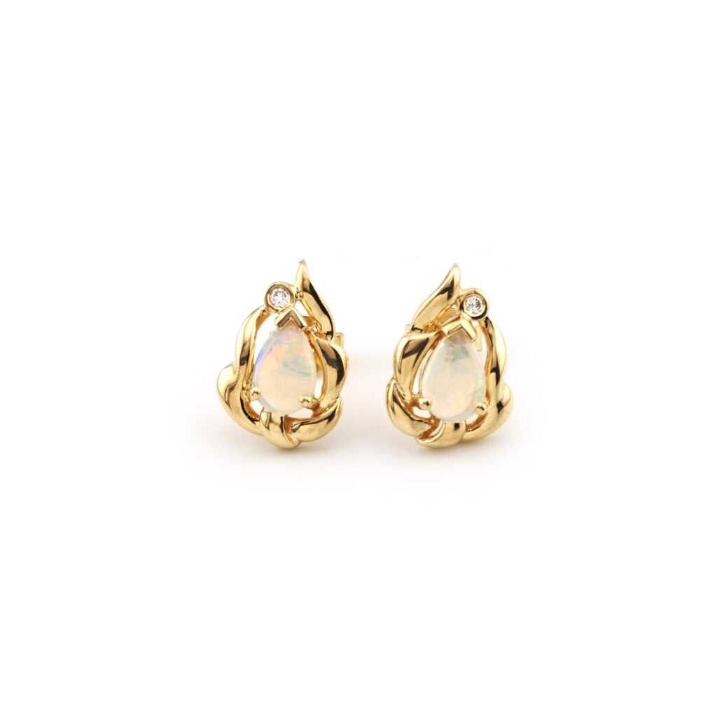 Tropfenform Opal Ohrstecker mit Diamant 585er Gold