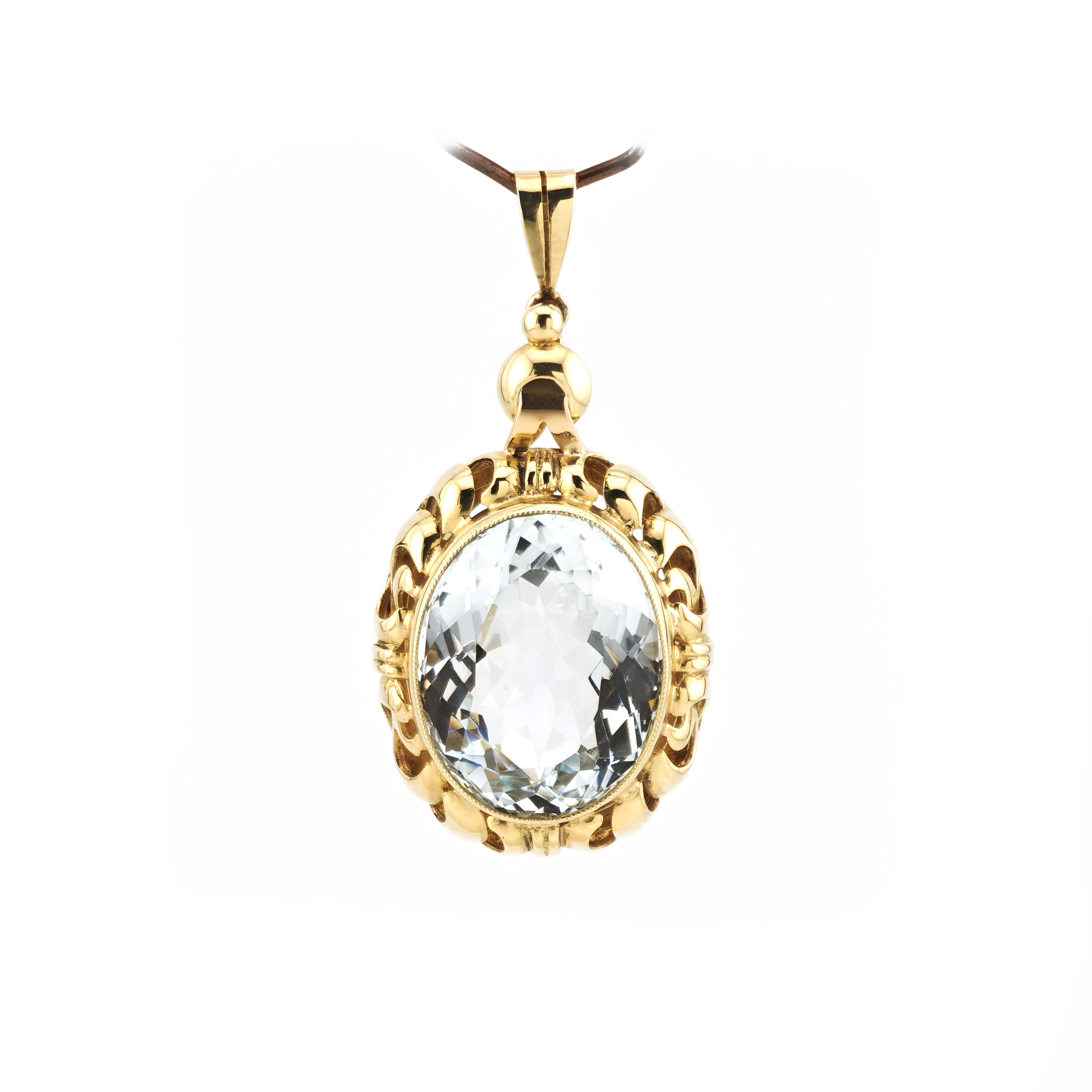 Home Juwelier Göze 18 Eleganter Aquamarin Anhänger im Vintage Stil 585er