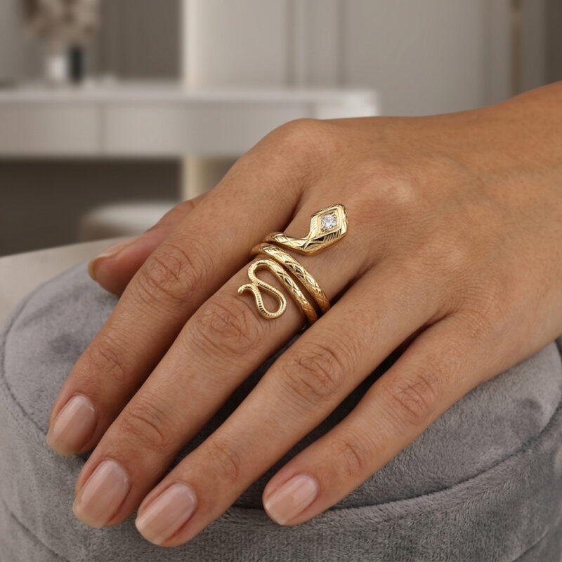 Edler Schlangenring massiv 585er Gold mit Diamant 7 Edler Schlangenring massiv 585er Gold mit Diamant