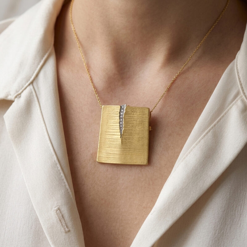 Designer Anhänger / Brosche Gold mit Diamant
