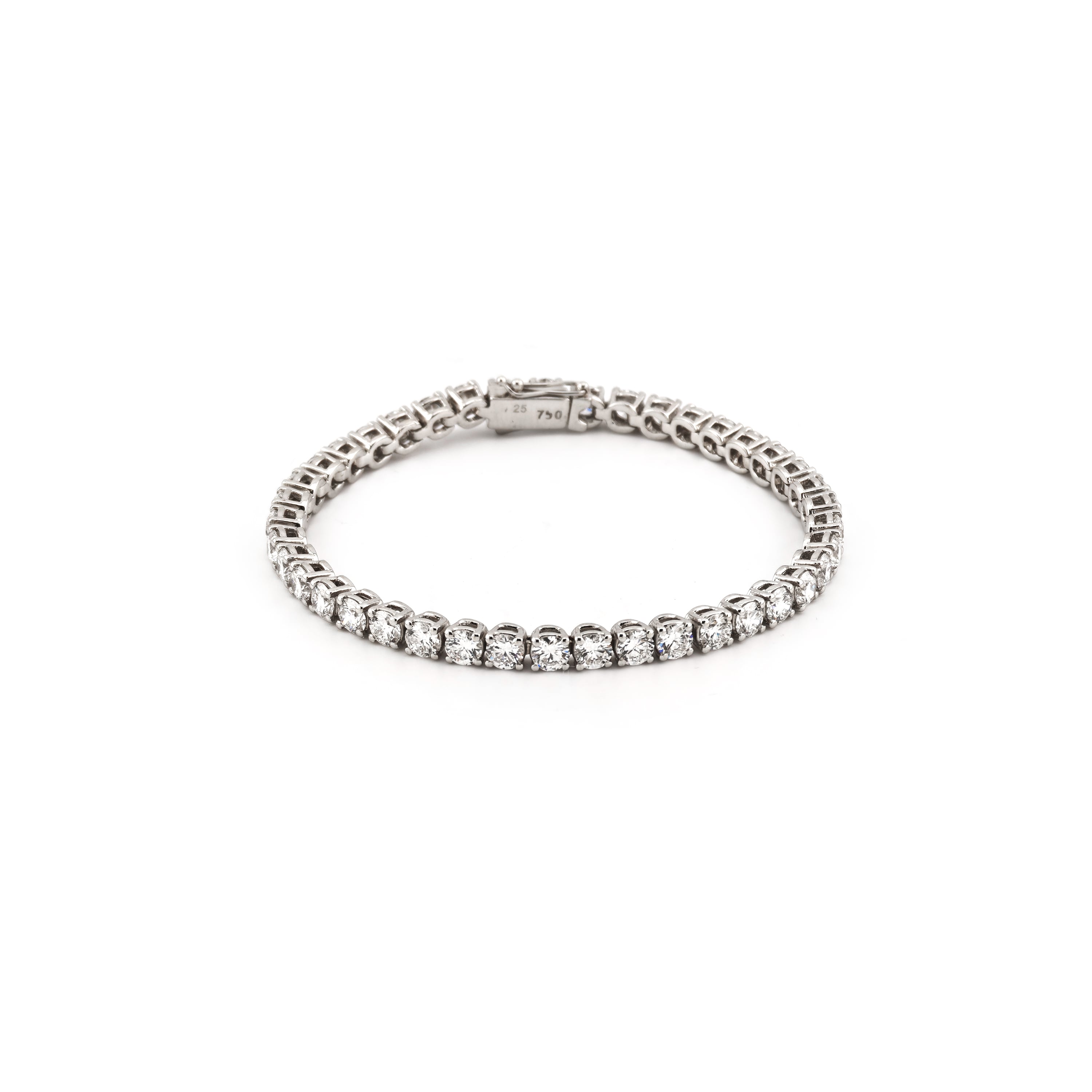 Home Juwelier Göze 20 Massives Tennisarmband aus 750er Gold 10,25 ct. VVS