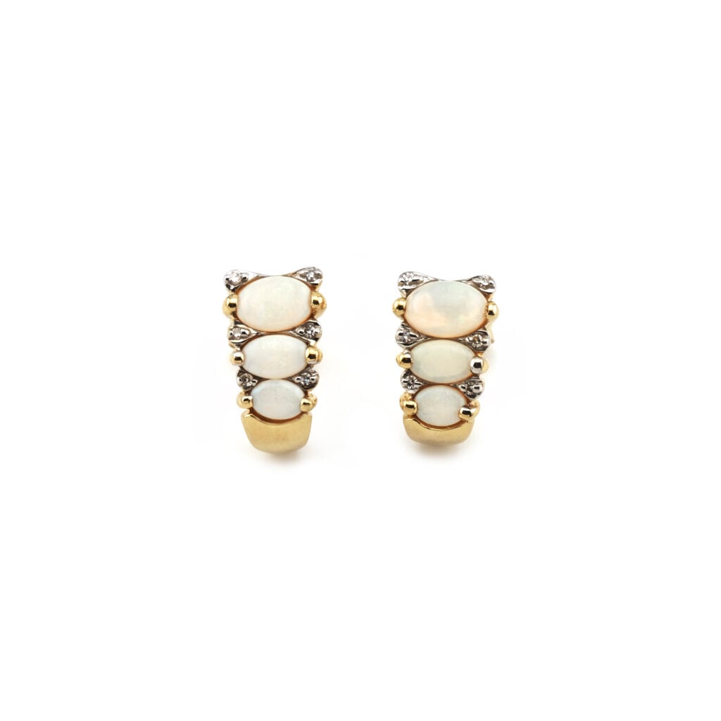 Opal Ohrstecker mit Diamanten 585er Gold